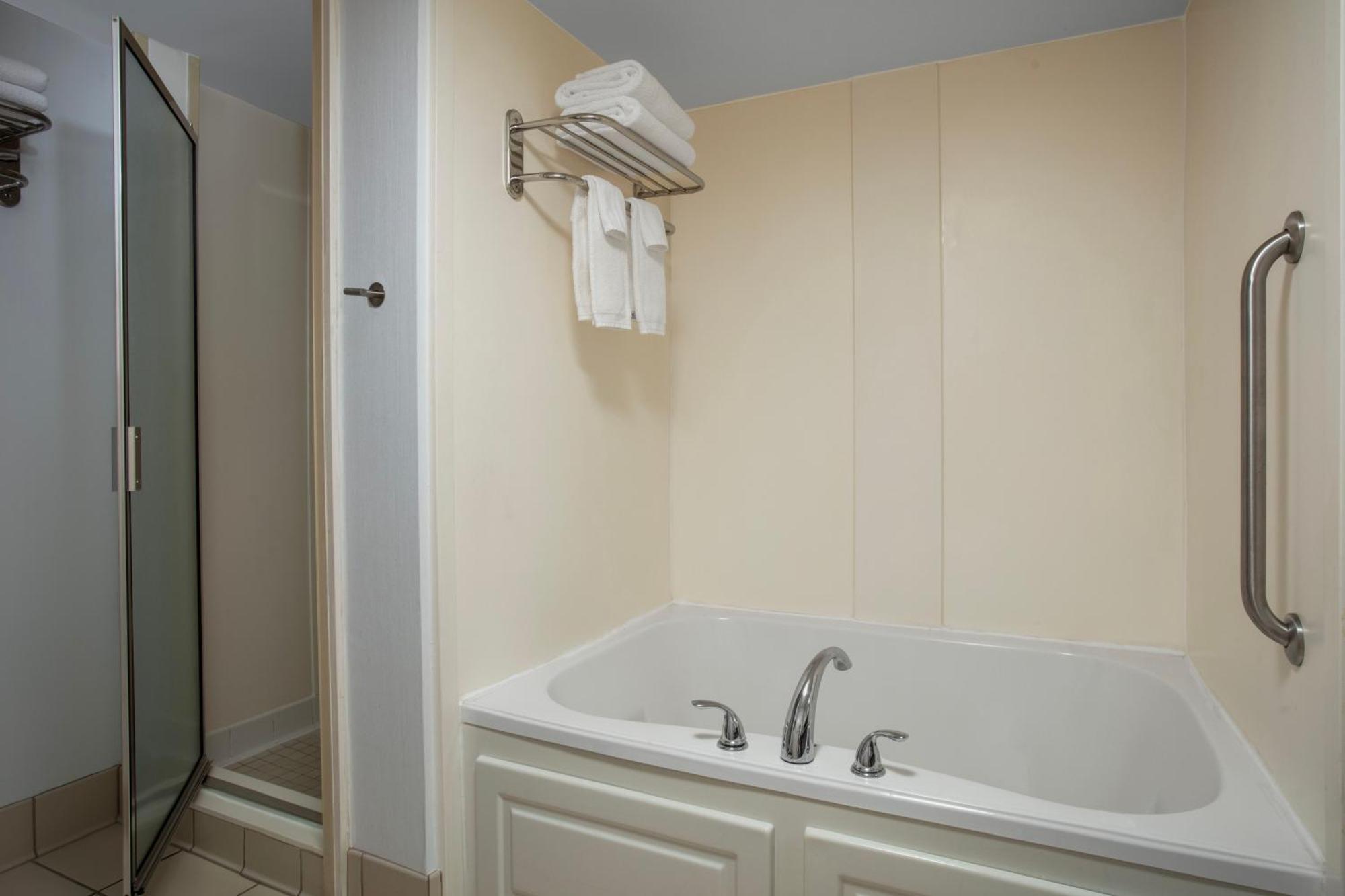 Hilton Garden Inn Fredericksburg Eksteriør bilde